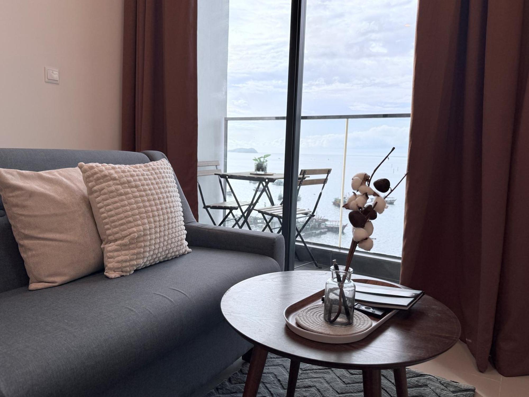 The Shore Cbd Kota Kinabalu By Laxzone Suite Экстерьер фото